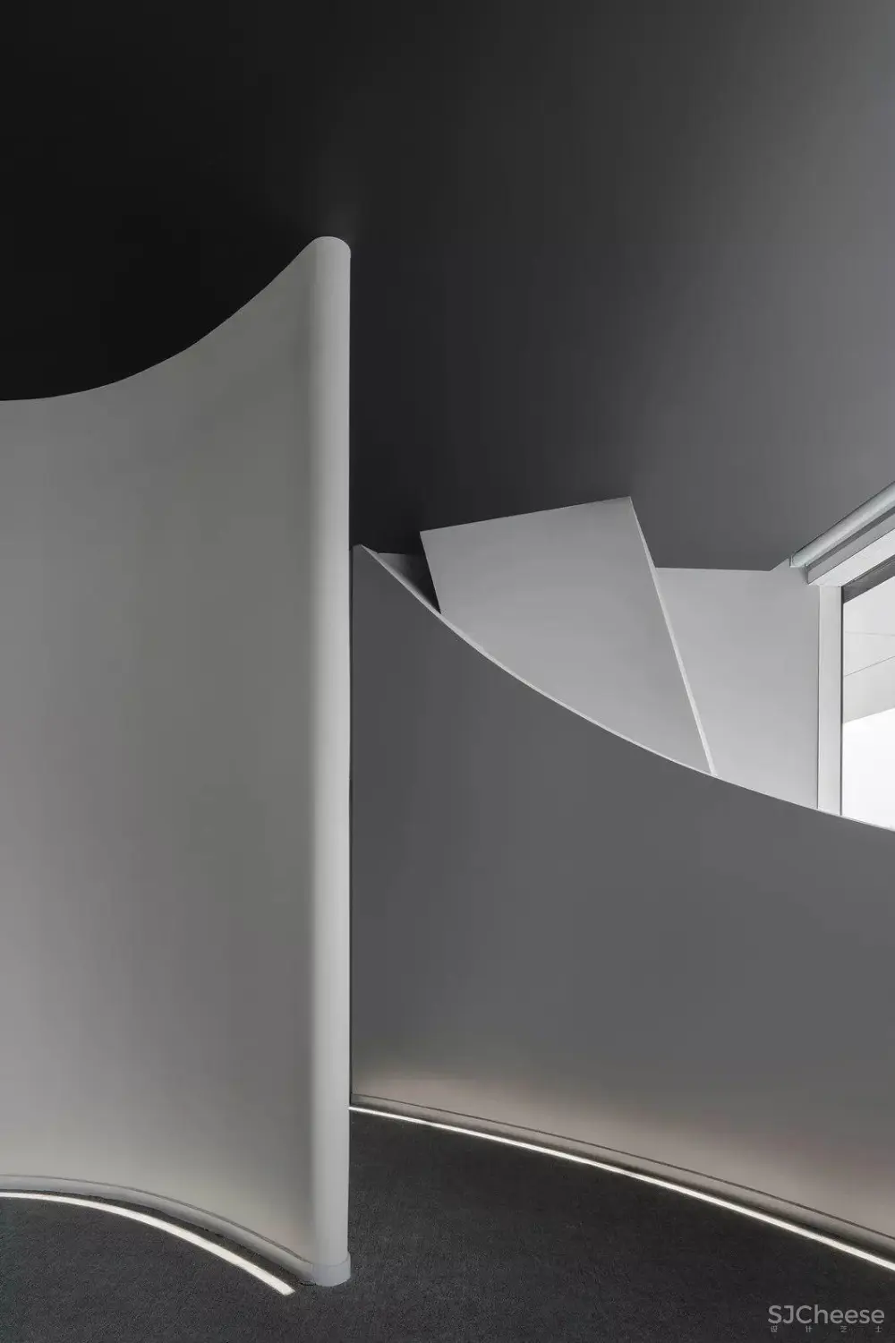 崔树新作:一条橙光,穿过空间,完成设计 崔树新作:一条橙光,穿过空间,完成设计