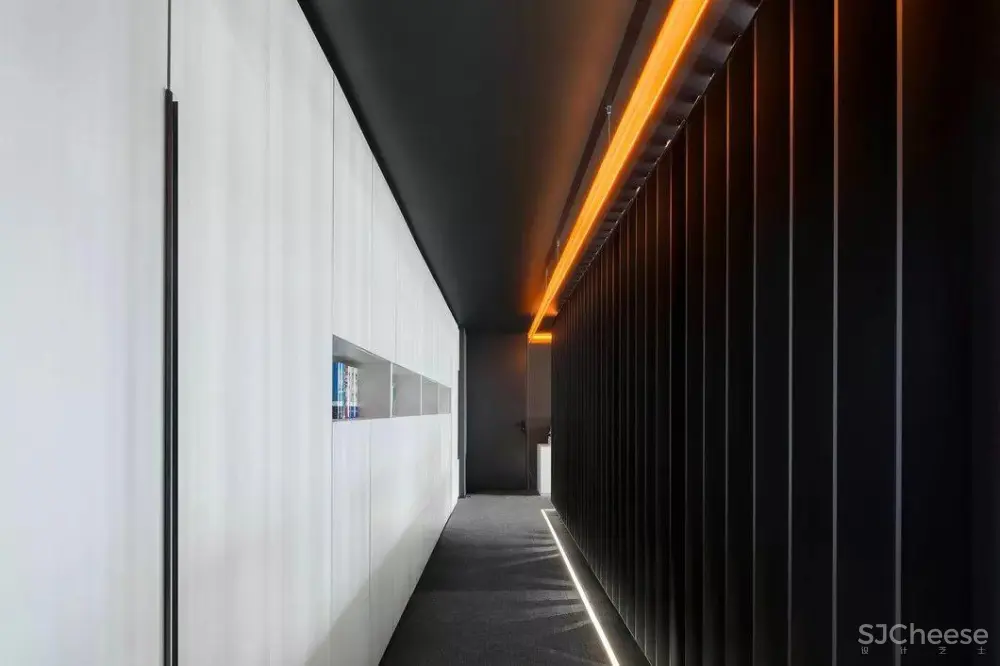 崔树新作:一条橙光,穿过空间,完成设计 崔树新作:一条橙光,穿过空间,完成设计