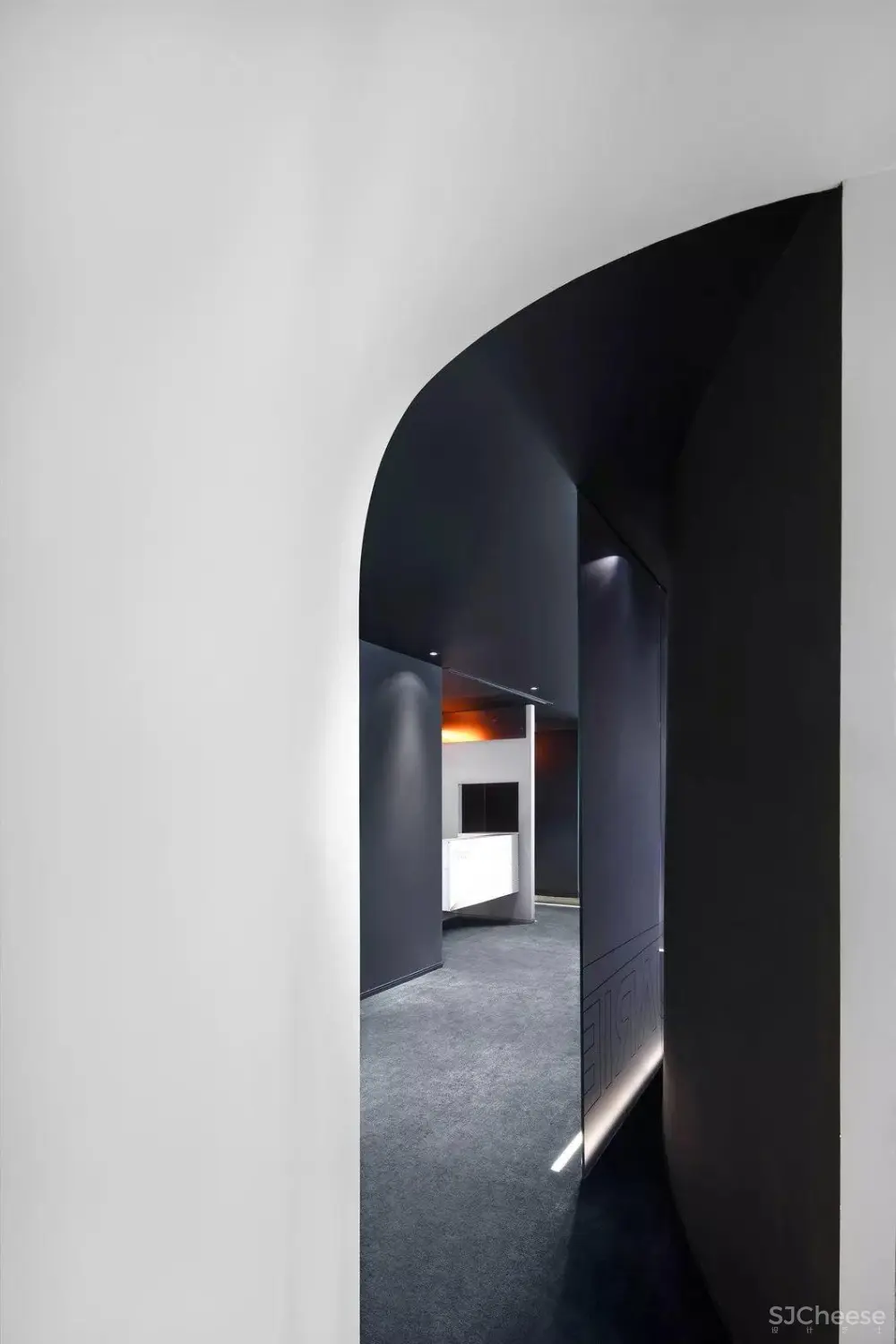 崔树新作:一条橙光,穿过空间,完成设计 崔树新作:一条橙光,穿过空间,完成设计