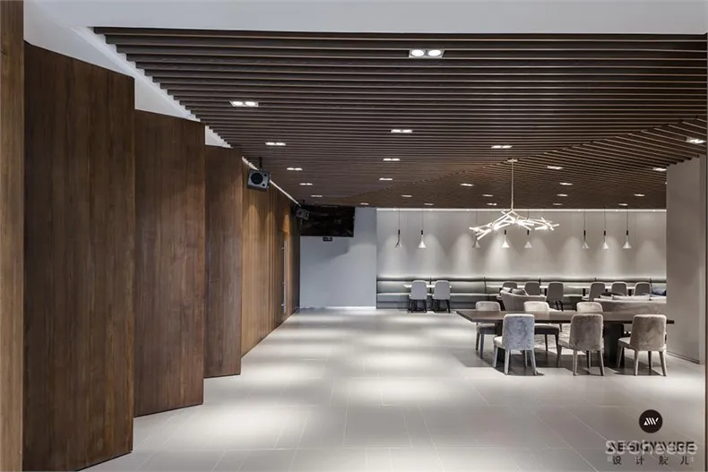 直上:长沙三能集成房屋股份有限公司办公楼设计