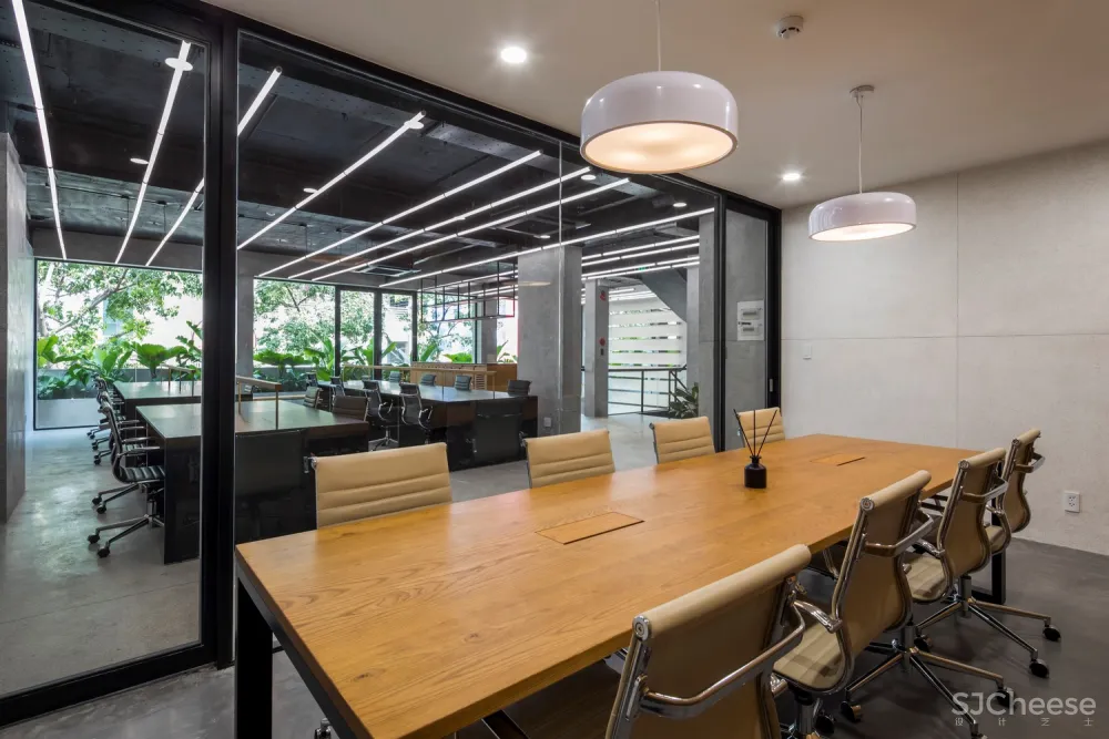 Sanuki Daisuke architects：越南年轻创业者的办公空间