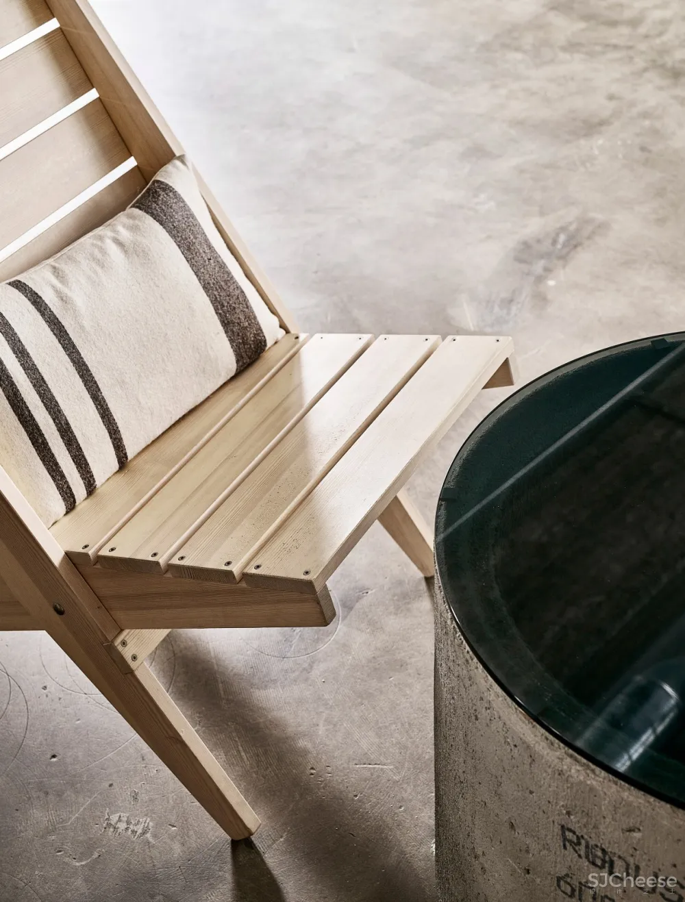 Studio Puisto：工业风格“邻里桑拿” 首