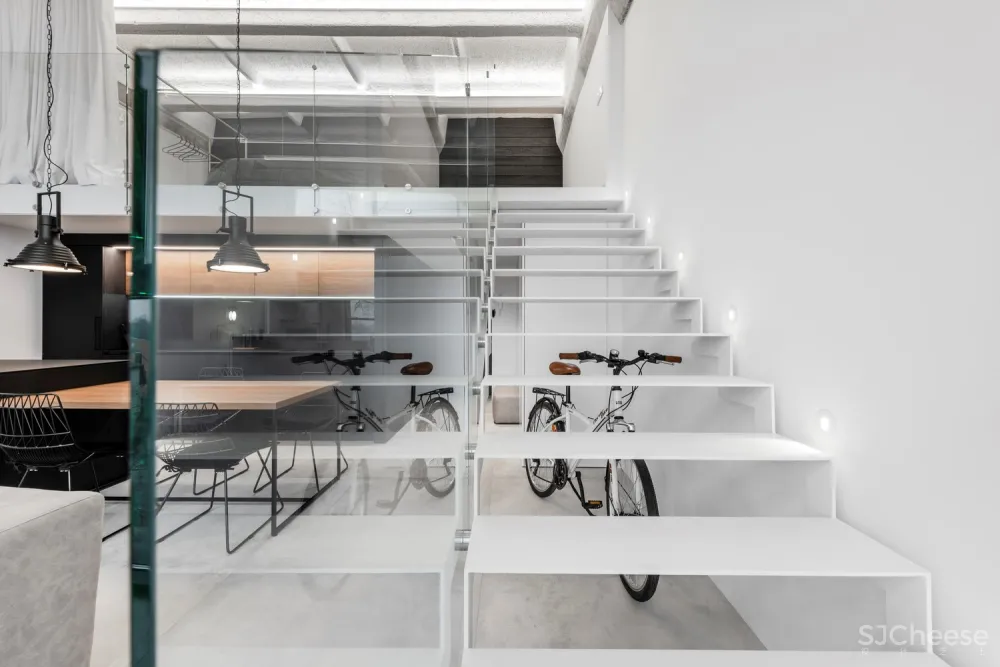 首发 | IDwhite 简约的工业阁楼公寓