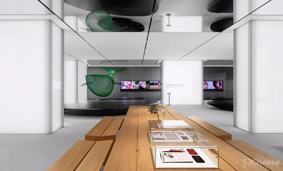 东仓建设:全球首家超级旗舰店·Whale 首