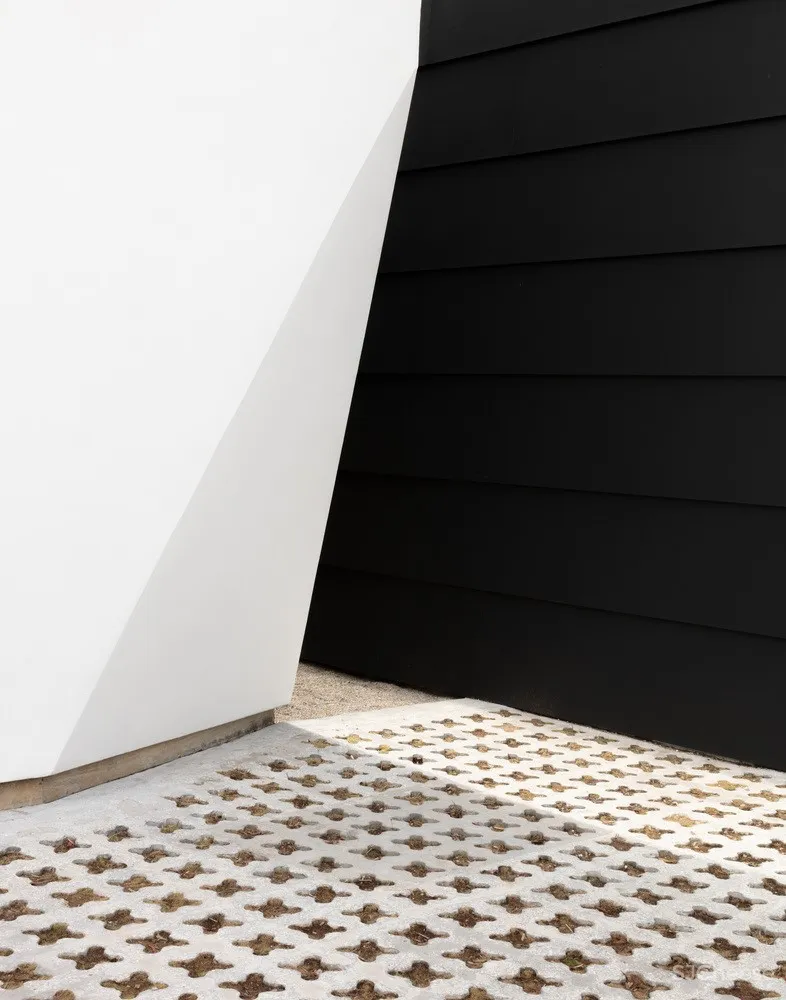 Transart艺术基金会,缝隙进入艺术光 / Schaum/Shieh