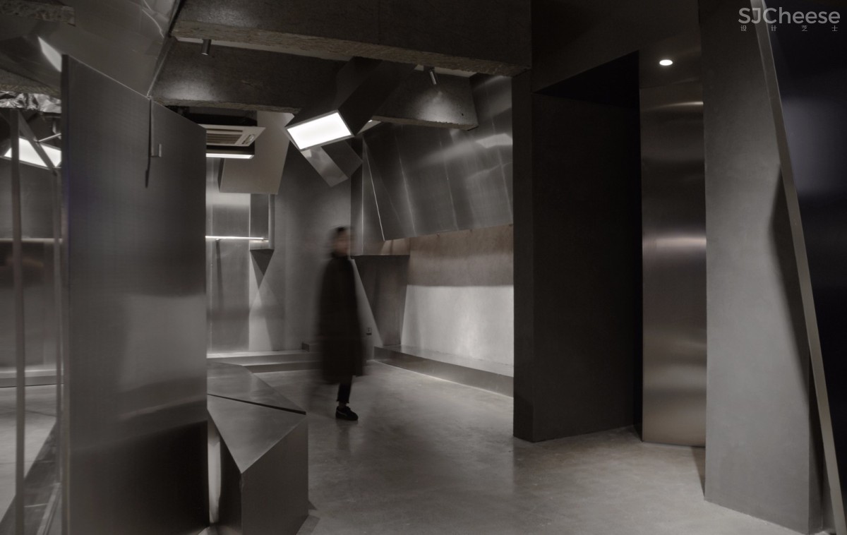 易写男装——魅影重重丨术锐室内设计 首