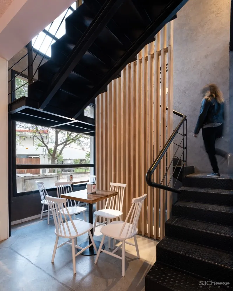 FERRO assoc:Lucciano’s冰淇淋旗舰店