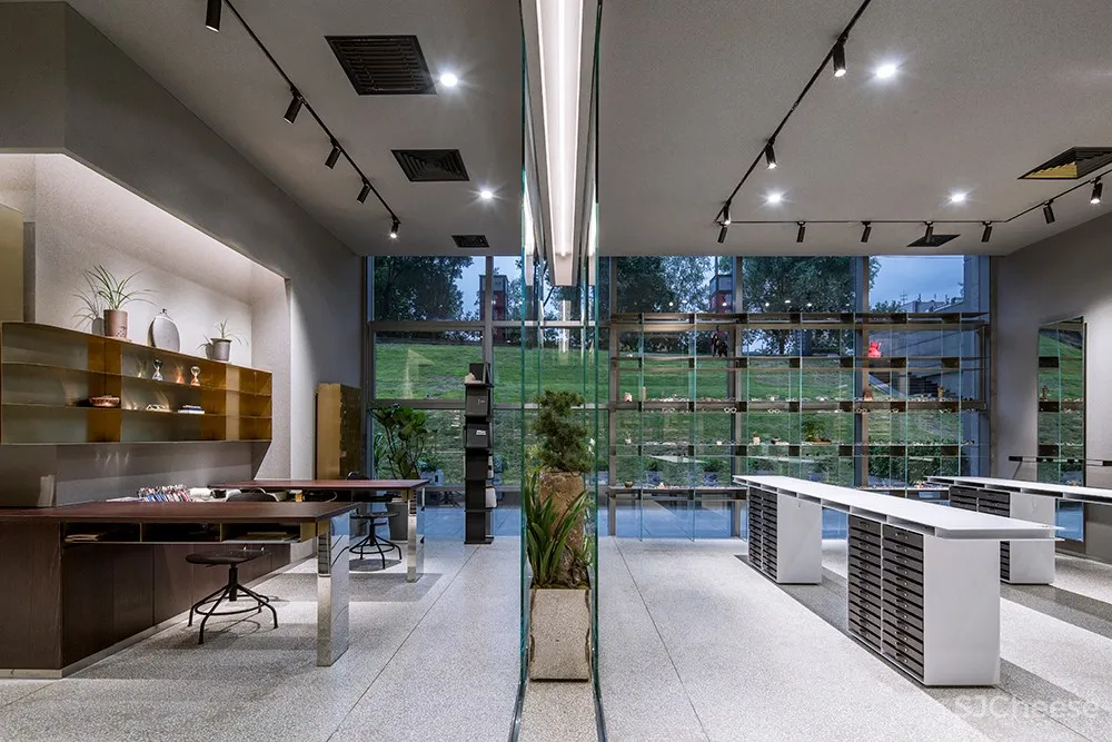 北京阿目眼镜店铺 / TEMP 首