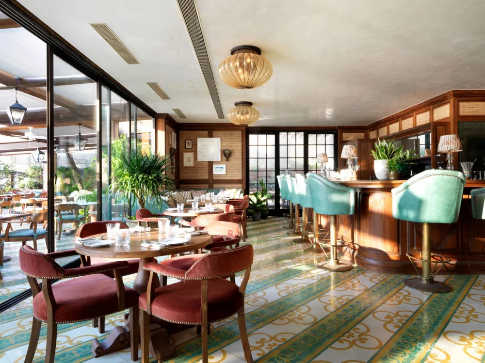 孟买Soho House：借鉴了印度传统纺织品图案