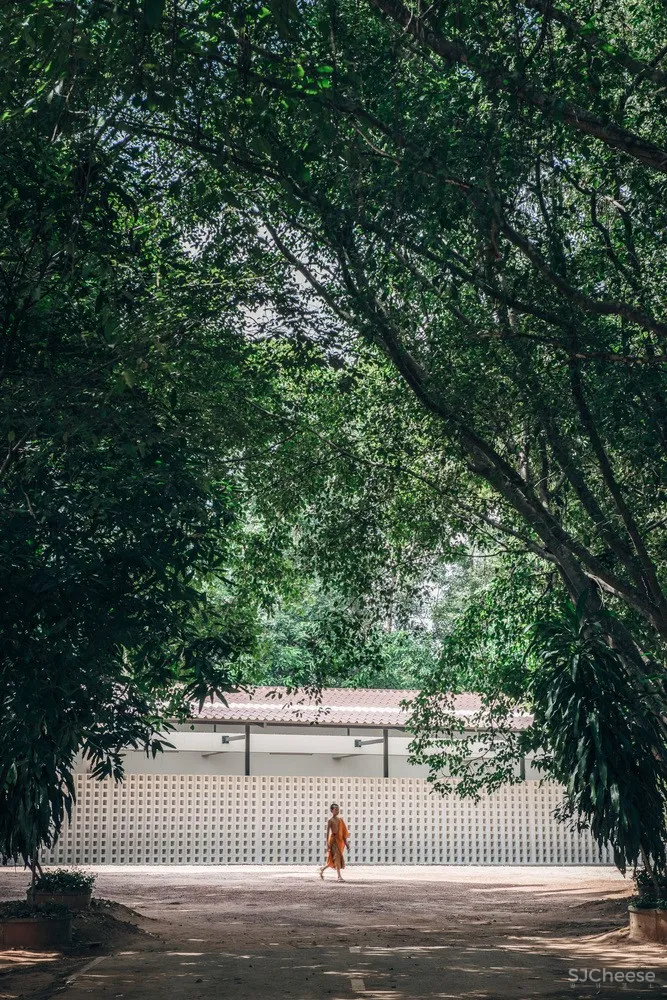 泰国寺庙院校旧楼改造,提供新僧侣生活区 / Skarn Chaiyawat + Rina Shindo + Witee Wisuthumporn 首