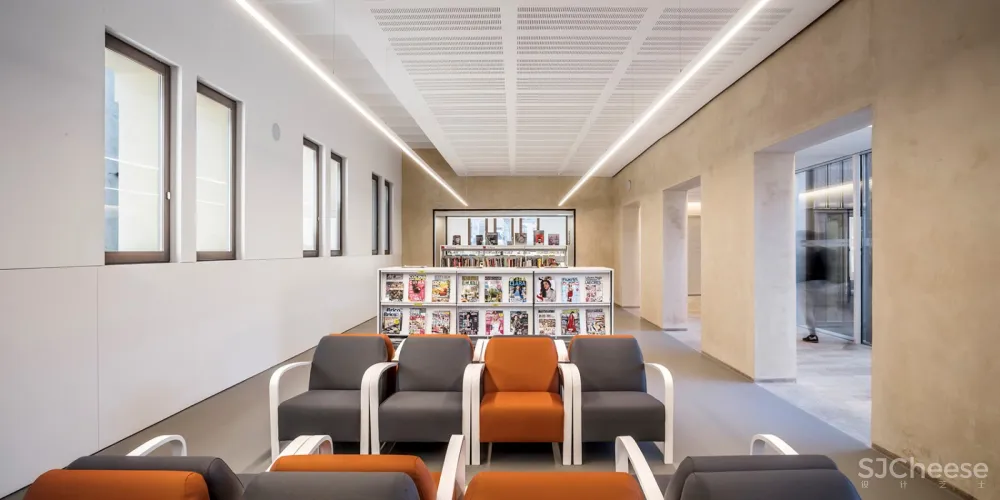 SANT SADURNÍ文化中心,巴塞罗那 / taller 9s arquitectes