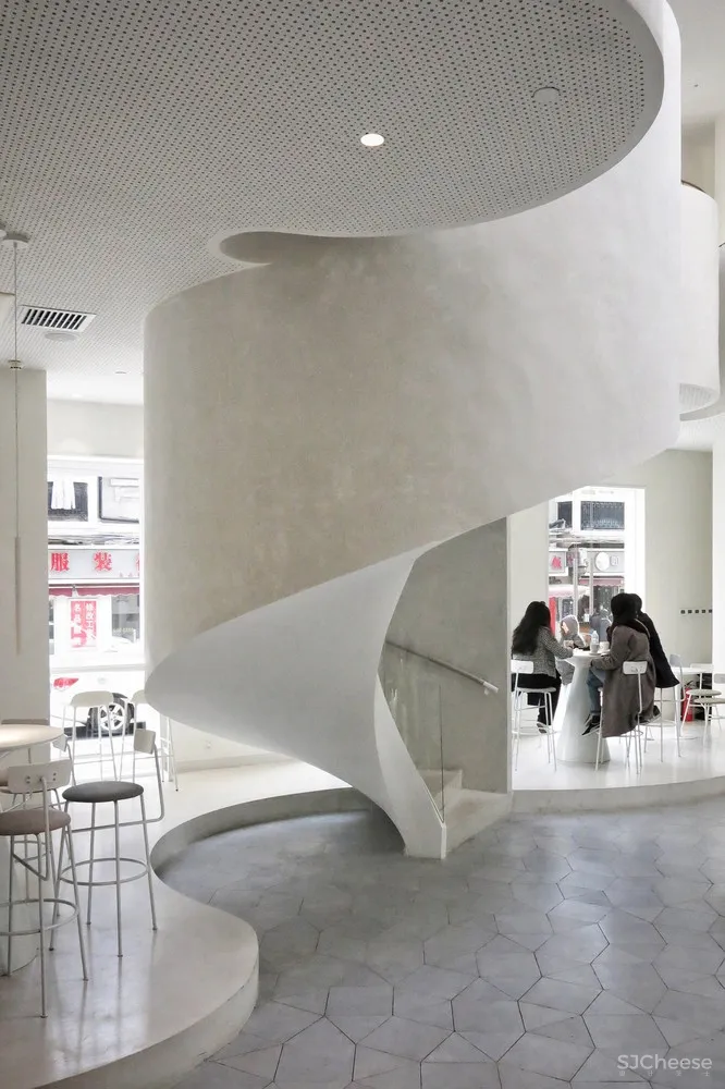 最新 | 不迫建筑工作室：上海鹰集咖啡丰盛里店 首