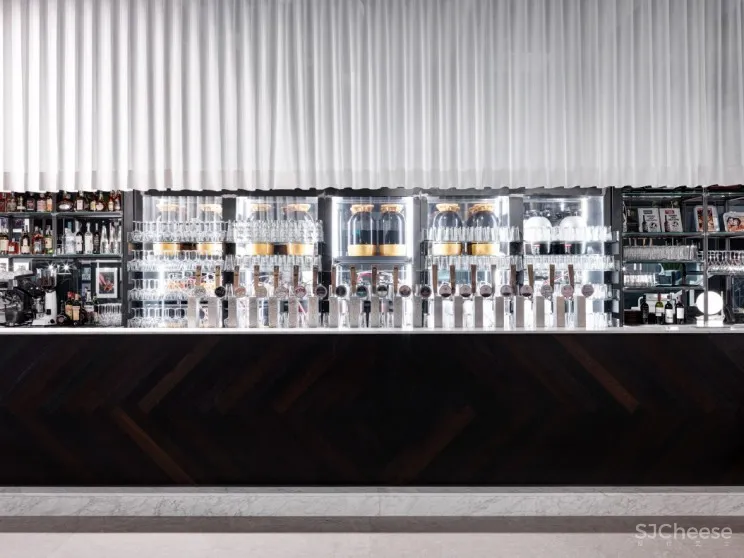 戏剧感十足的 ZOMBY BLUE 演艺娱乐中心 | fabio gianoli