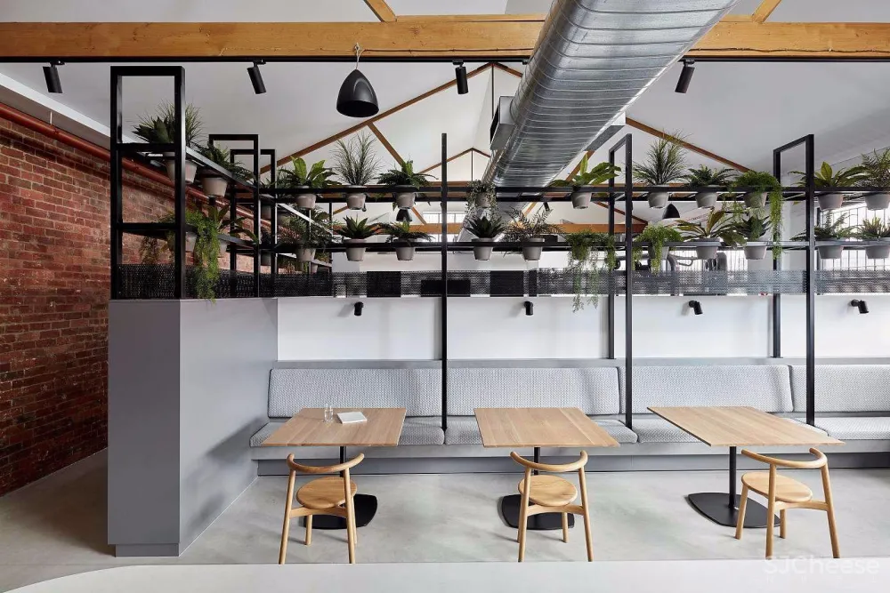由旧仓库改造而成的现代联合办公空间 | Studio 103