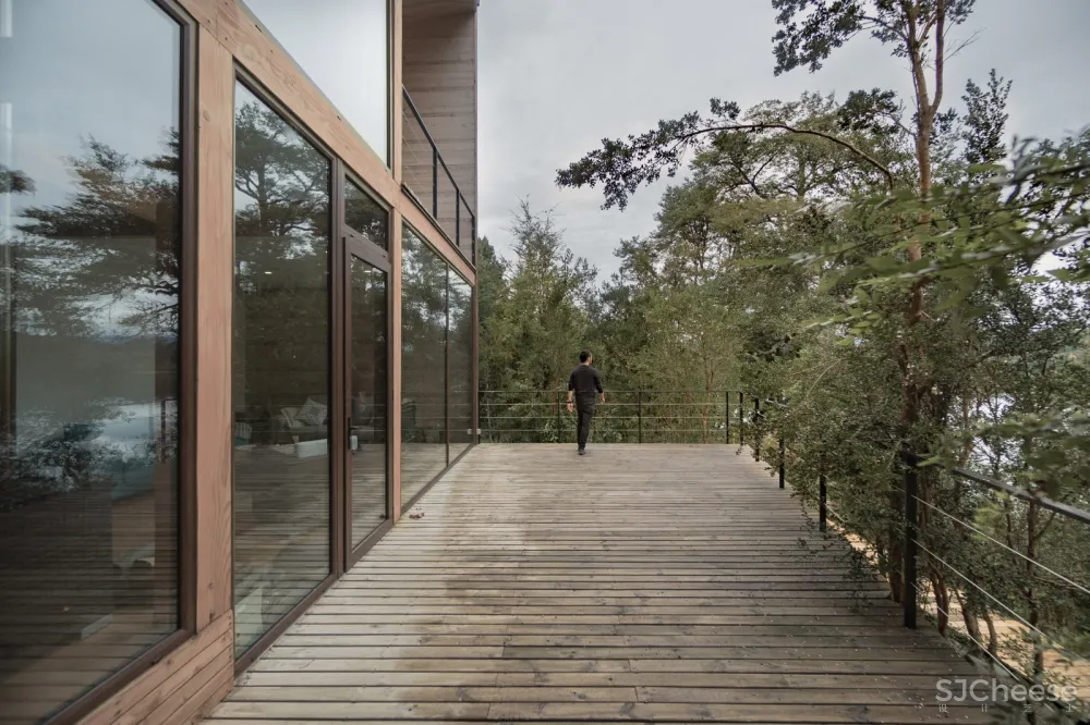 首发 | Hsu Gabriel Architects 分隔儿童和成人的空间 智利湖边别墅