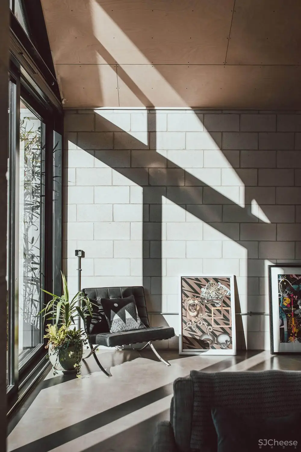 英国一对双胞胎兄弟自建优雅工业之家