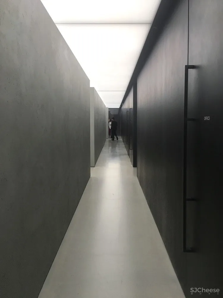 OMA:创世纪 Gangnam 店 首