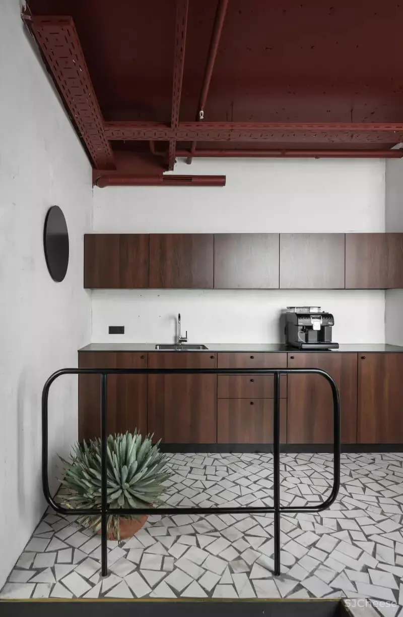 VIZOR游戏公司明斯克上世纪苏联风办公室设计