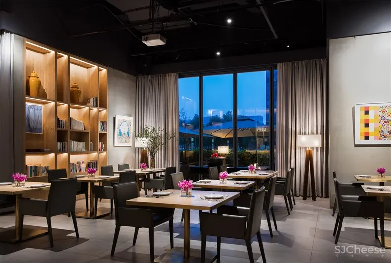 贝森豪斯：绽放花园成都艺术餐厅设计