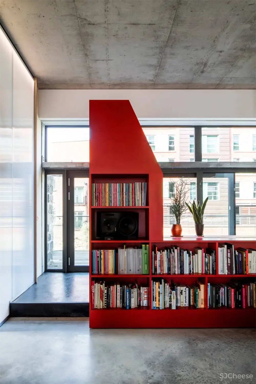 谢菲尔德18世纪铸铁厂改造办公空间设计