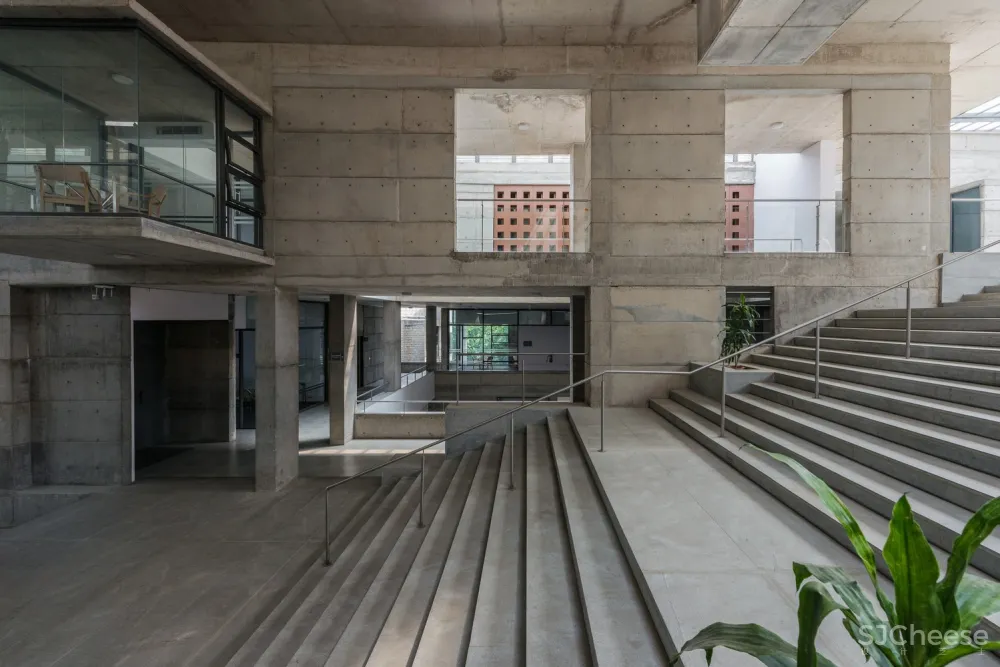 IIM-B 新教学综合体 / Mindspace Architects 首