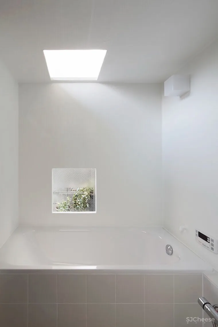 这间东京住宅内有一条灰色隧道 | Makiko Tsukada