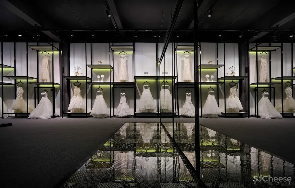 Forus高端定制婚纱机构 李超