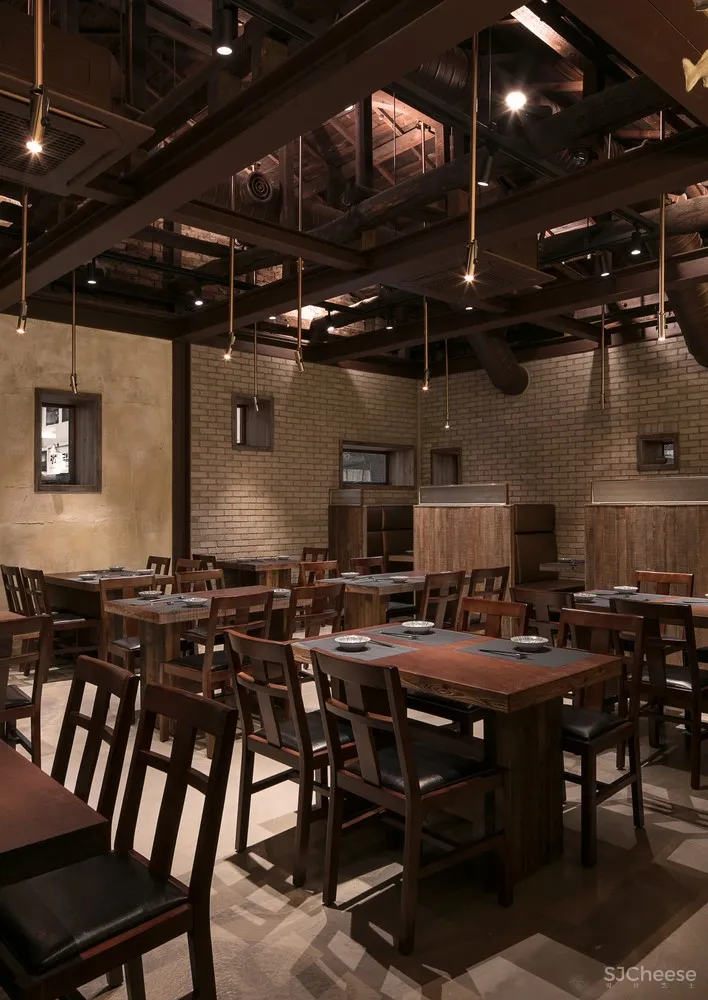 传统木结构餐厅 | GwangHwaMunHaeMul 首