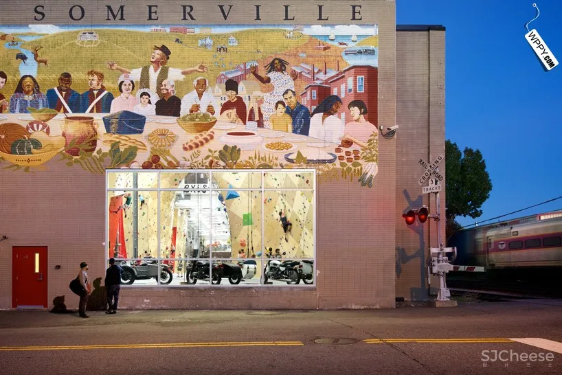 [健身馆] brooklyn boulders coworking space features towering rock climbing wall