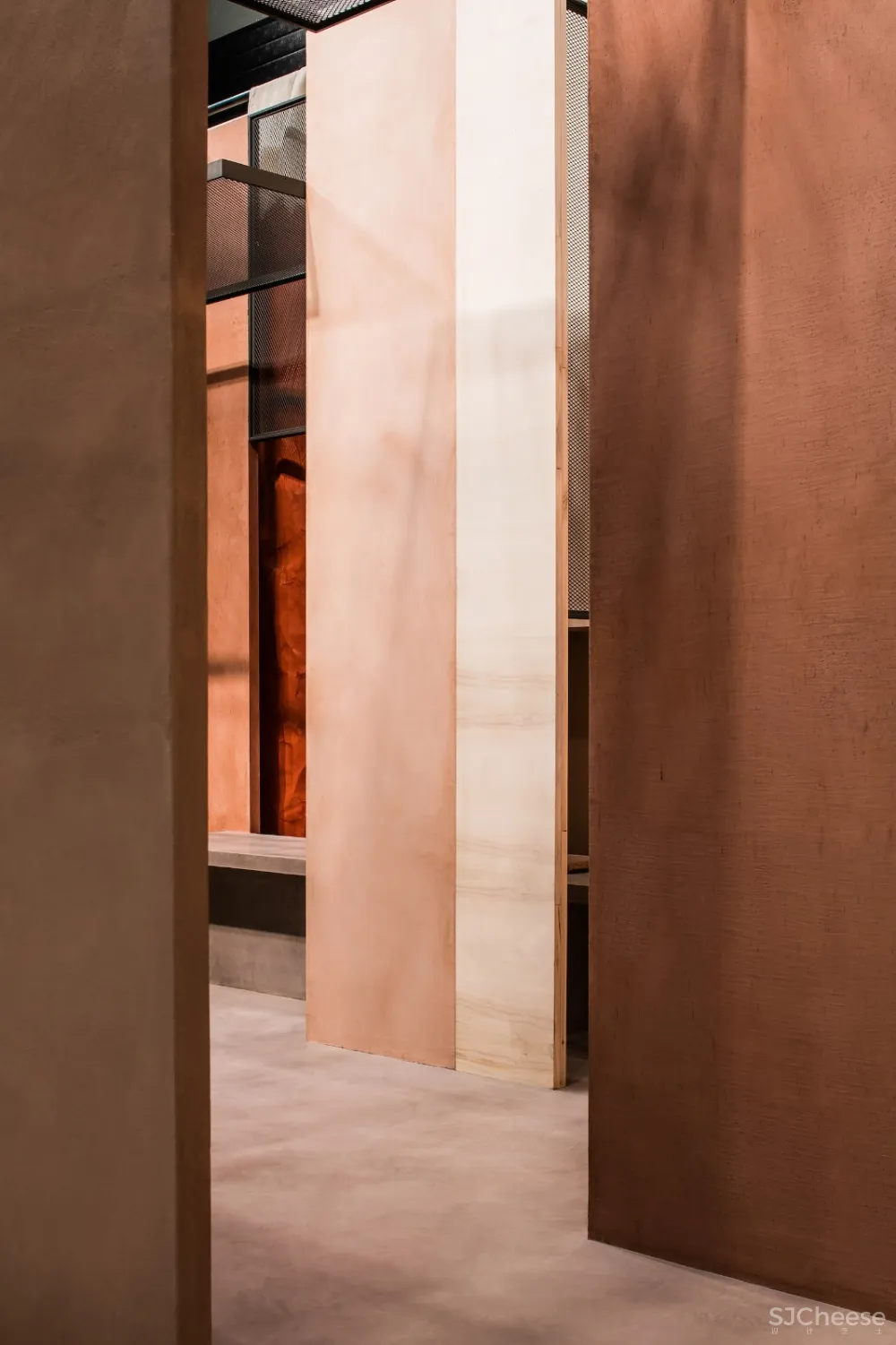 首发 | Frederic Kielemoes 结构化的极简主义展台