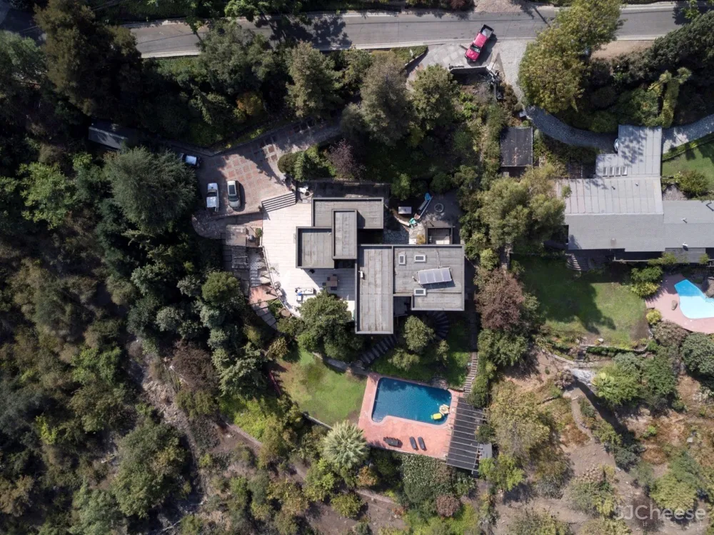 黑色原木住宅 Casa Zupe