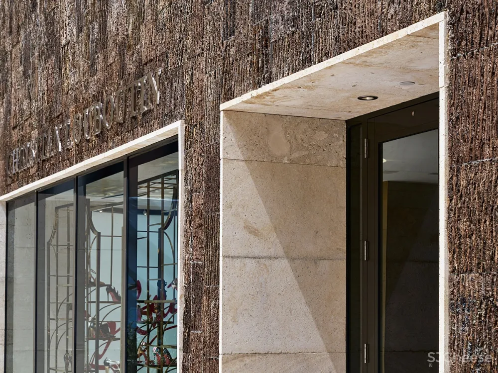 212box作品 | 树皮覆盖的Christian Louboutin精品店,与自然美感产生共鸣