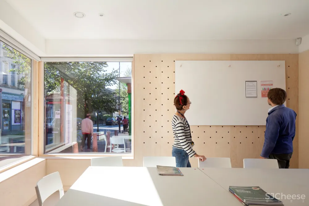 伦敦东大街图书馆 | Southwark Council