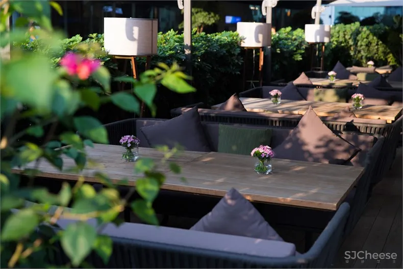 贝森豪斯：绽放花园成都艺术餐厅设计