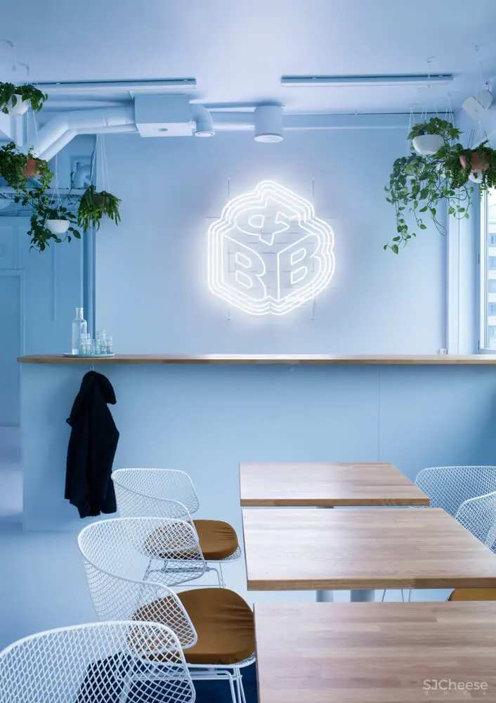 挪威Bakken＆Bæck未来主义办公室改造设计