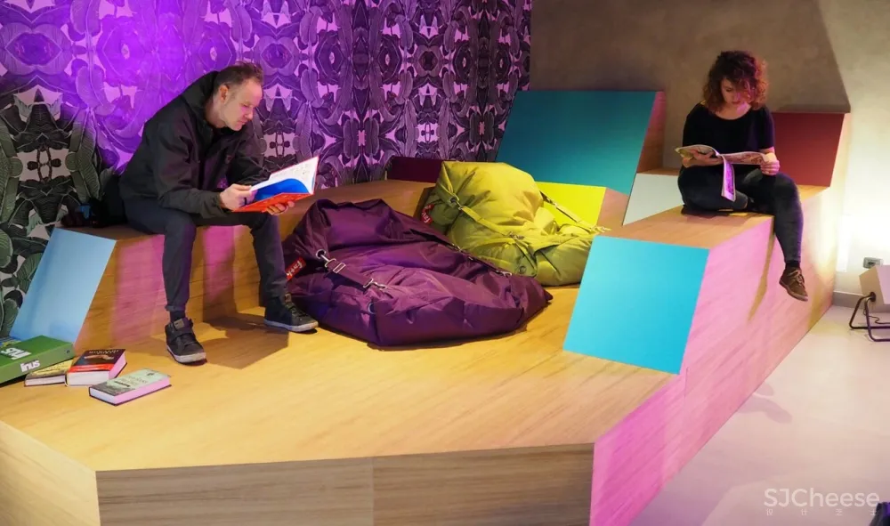 罗马80年代氛围的公共空间 | Tommaso Guerra