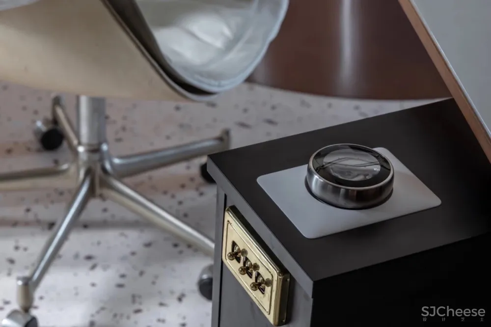 仅 89m² 的房子,如何打造出未来艺术的高级感 首