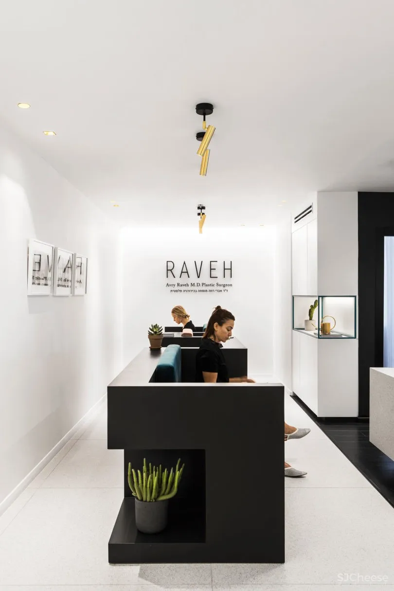 特拉维夫整形外科诊所: Maayan Zusman 首