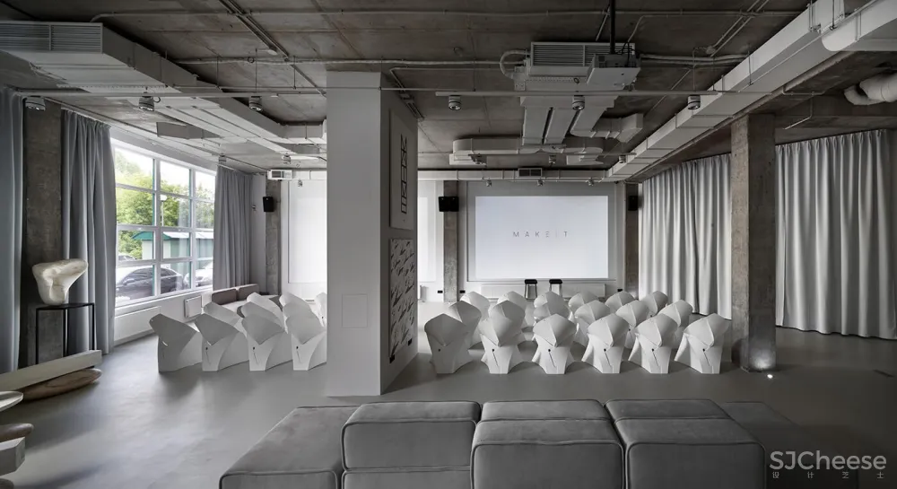 乌克兰黑白简约Soesthetic集团办公室 | SOESTHETIC GROUP