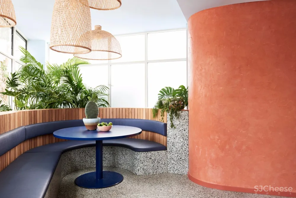 墨尔本潘通珊瑚红餐厅 | STUDIO ESTETA