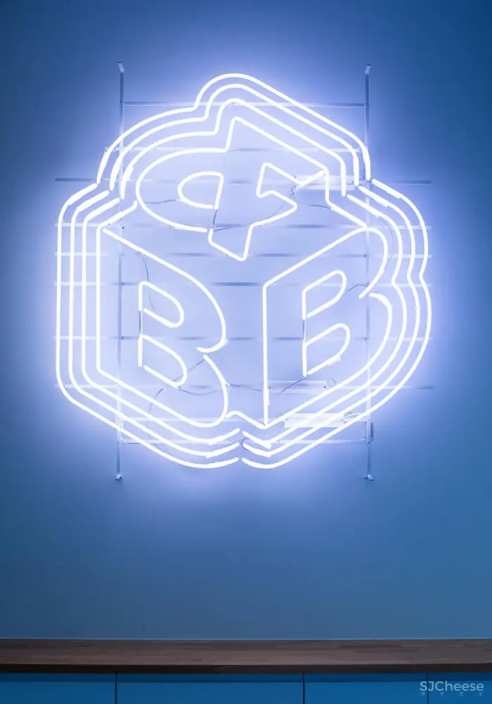 挪威Bakken＆Bæck未来主义办公室改造设计