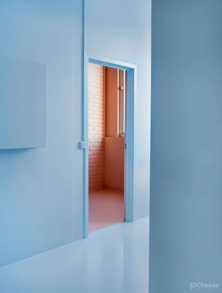 挪威Bakken＆Bæck未来主义办公室改造设计