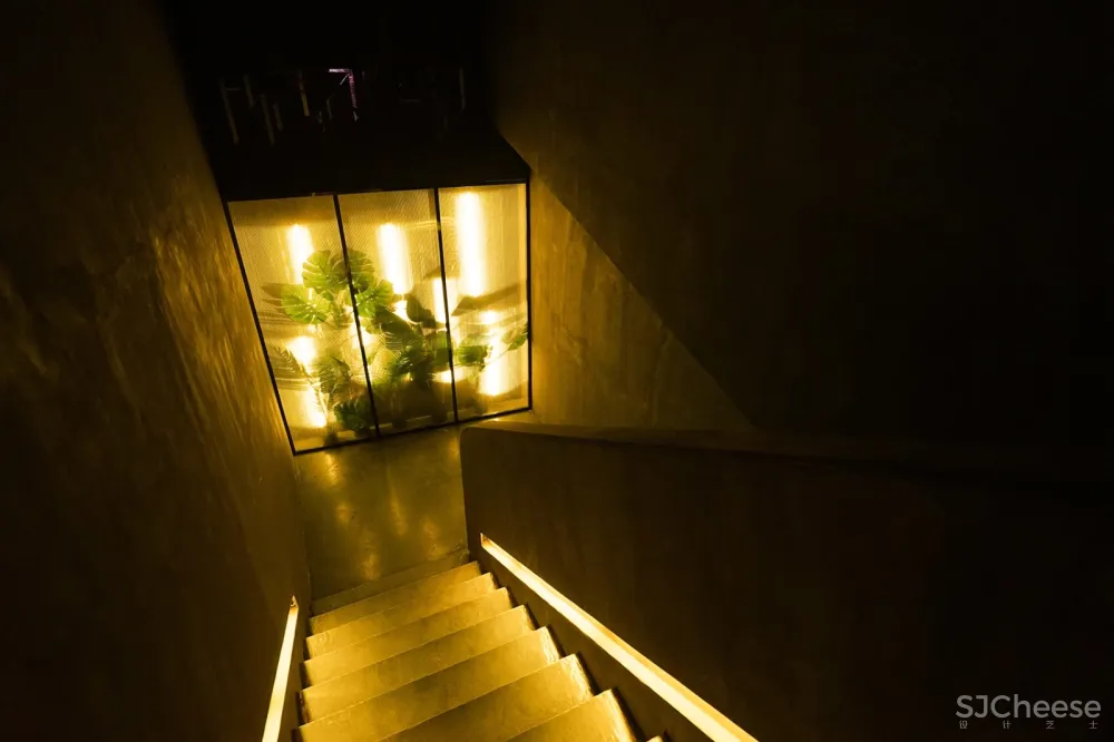 61NANKING地下酒吧 :间禾建筑设计咨询(上海)有限公司