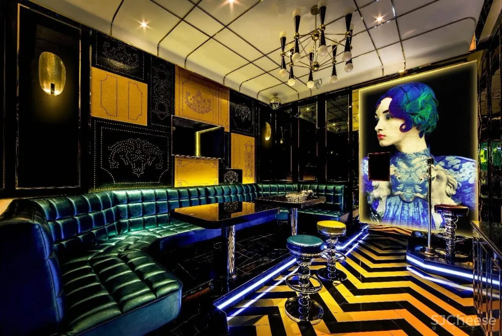 新作 | “好色的绅士” KINGKISS KTV 首