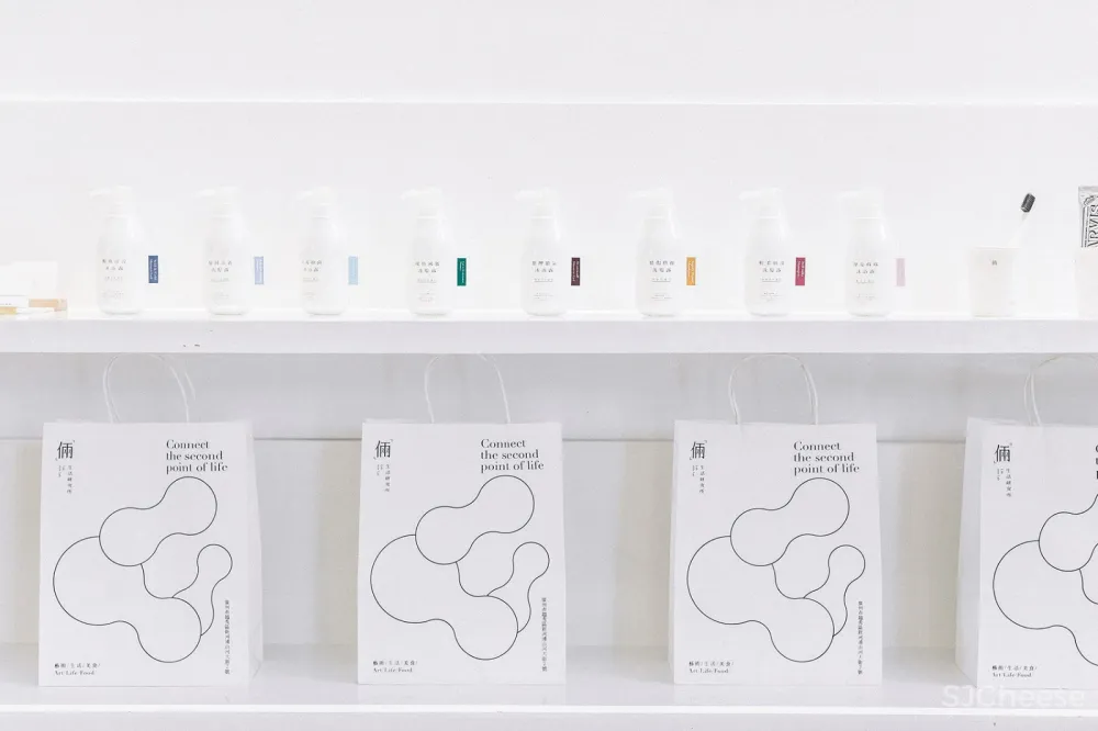 DPD | 广州斑影盒子:「俩」生活研究所 首