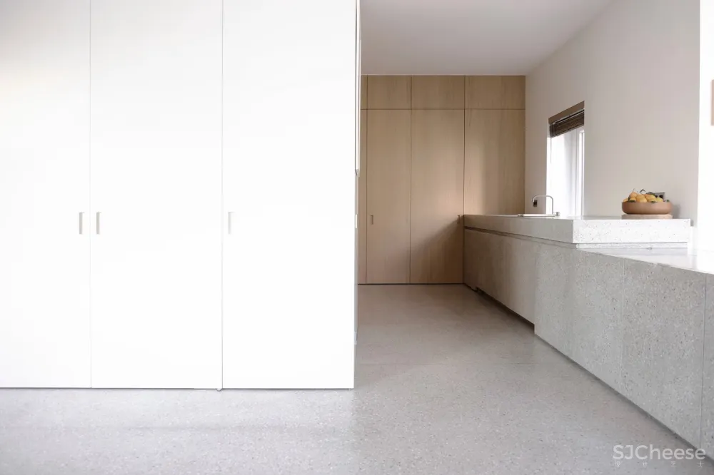 JS 住宅 | 石头与浅木的自然色调