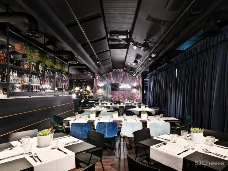 戏剧感十足的 ZOMBY BLUE 演艺娱乐中心 | fabio gianoli