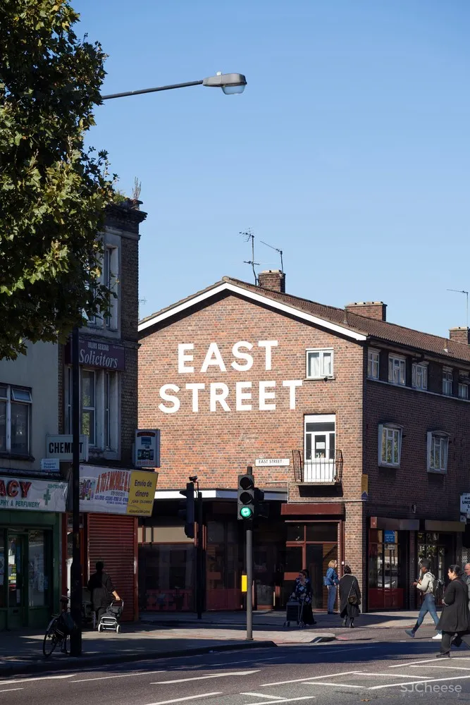 伦敦东大街图书馆 | Southwark Council