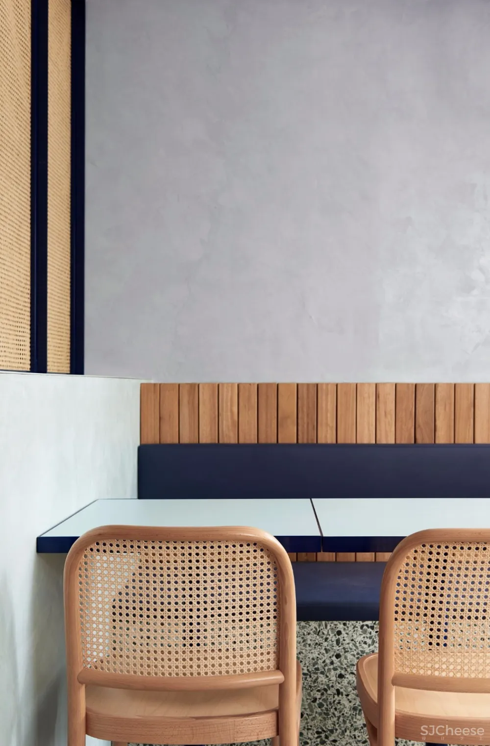 墨尔本潘通珊瑚红餐厅 | STUDIO ESTETA