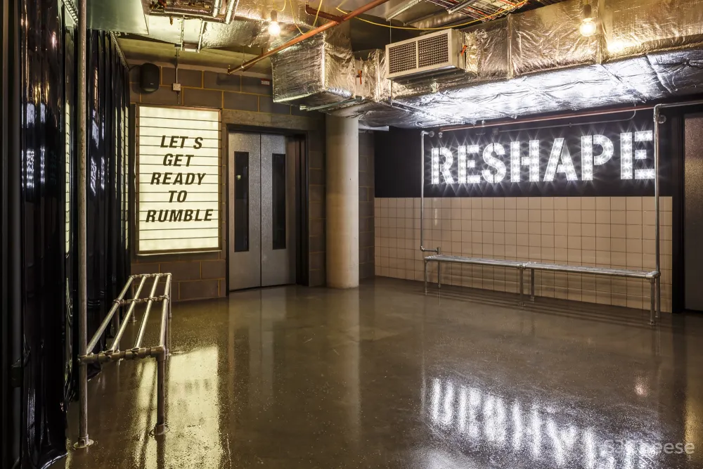 叛军C102健身房 伦敦